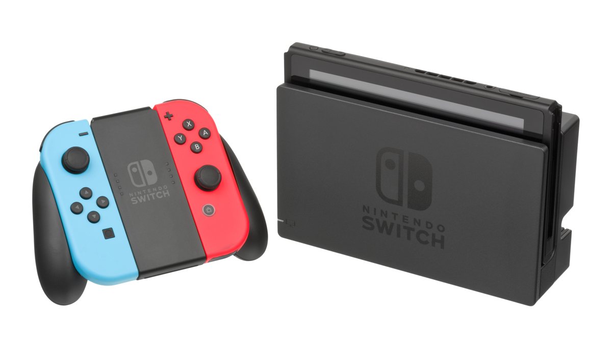 2017年発売の初代Nintendo Switch、ドックと赤青のJoy-Conを組み合わせた製品写真